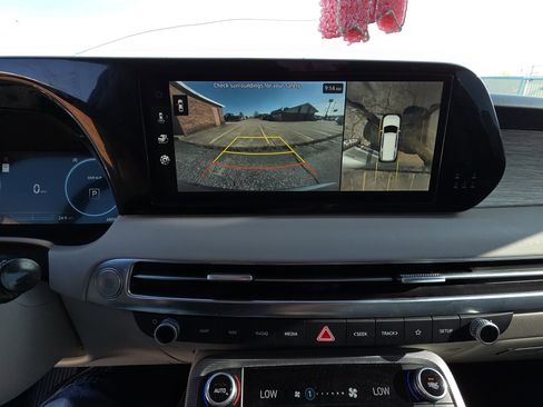 Used 2024 Hyundai Palisade Calligraphy image 11