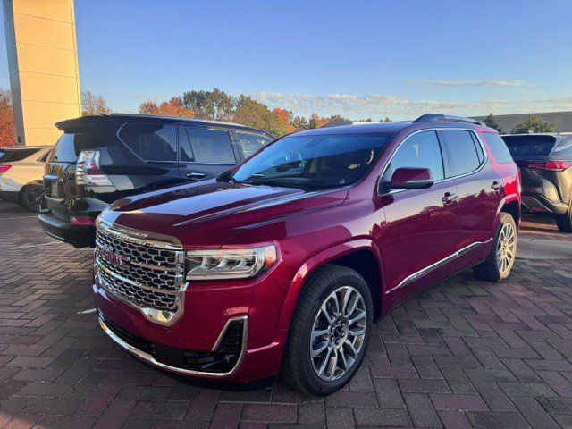 Used 2021 GMC Acadia Denali w/ Denali Ultimate Package AWD/4WD image 2