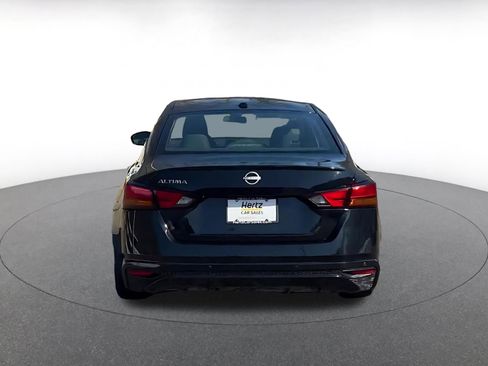 Used 2025 Nissan Altima 2.5 SV image 12