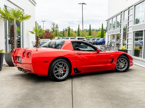 Used 2001 Chevrolet Corvette Z06 w/ Memory Pkg RWD image 8