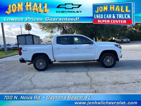 Used 2024 Chevrolet Colorado LT w/ LT Convenience Package II image 17