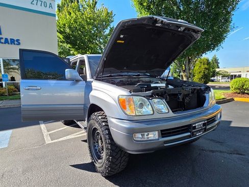 Used 2004 Lexus LX 470 4WD image 26