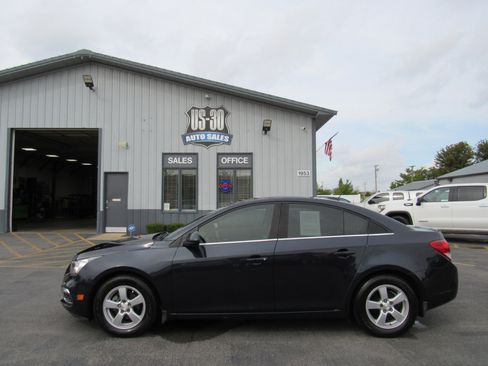 Used 2015 Chevrolet Cruze LT image 3