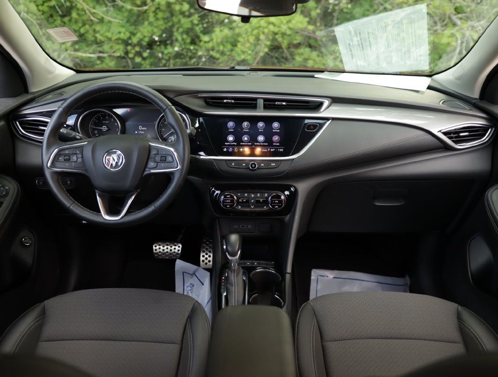 Used 2023 Buick Encore GX Select w/ Sport Touring Package FWD image 19