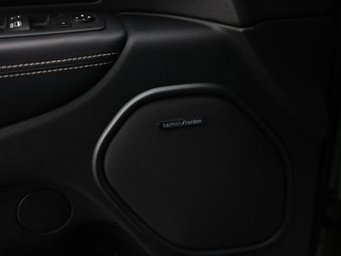 Used 2022 Dodge Durango SRT w/ Technology Group AWD/4WD image 52