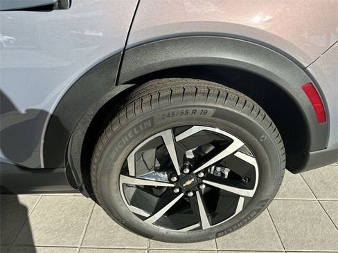 New 2026 Chevrolet Equinox EV LT image 19