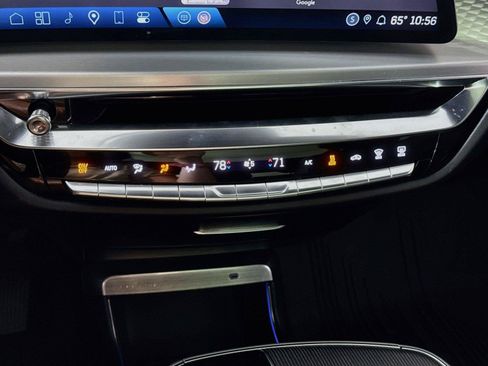 Used 2024 Cadillac Lyriq Luxury w/ LPO, Floor Liner Package AWD/4WD image 10