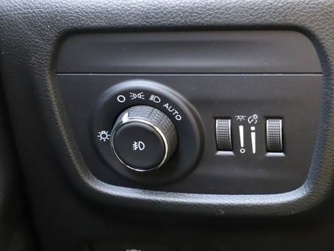 New 2025 Jeep Grand Cherokee Limited w/ Luxury Tech Group II AWD/4WD image 35