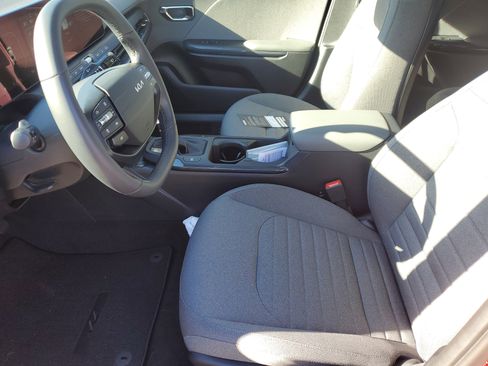 New 2025 Kia K4 EX image 19