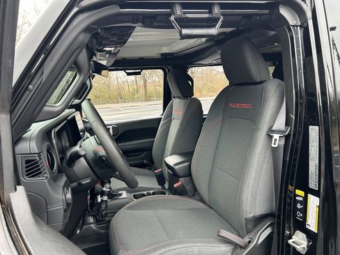 Used 2024 Jeep Wrangler Unlimited Rubicon w/ XTREMEE 35" Tire Package image 39