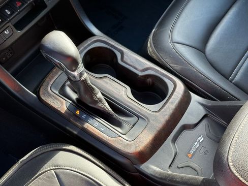 Used 2022 GMC Canyon Denali image 37