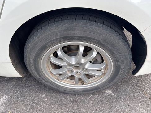 Used 2016 Toyota Prius Two image 18