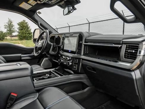 Used 2025 Ford F250 Platinum AWD/4WD image 15