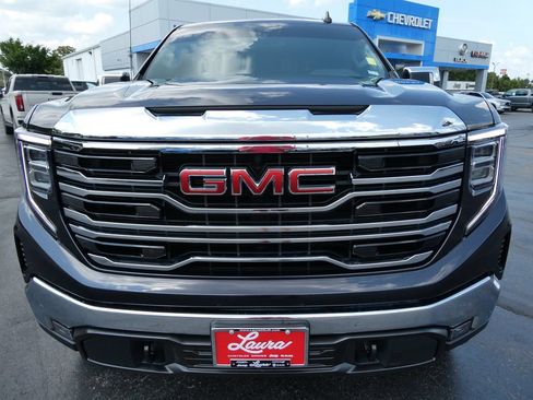 Used 2025 GMC Sierra 1500 SLT w/ SLT Convenience Package AWD/4WD image 9