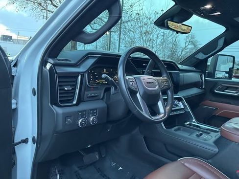 Used 2024 GMC Sierra 2500 Denali Ultimate image 15