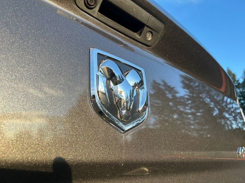 Used 2018 RAM 2500 Laramie w/ Convenience Group image 32