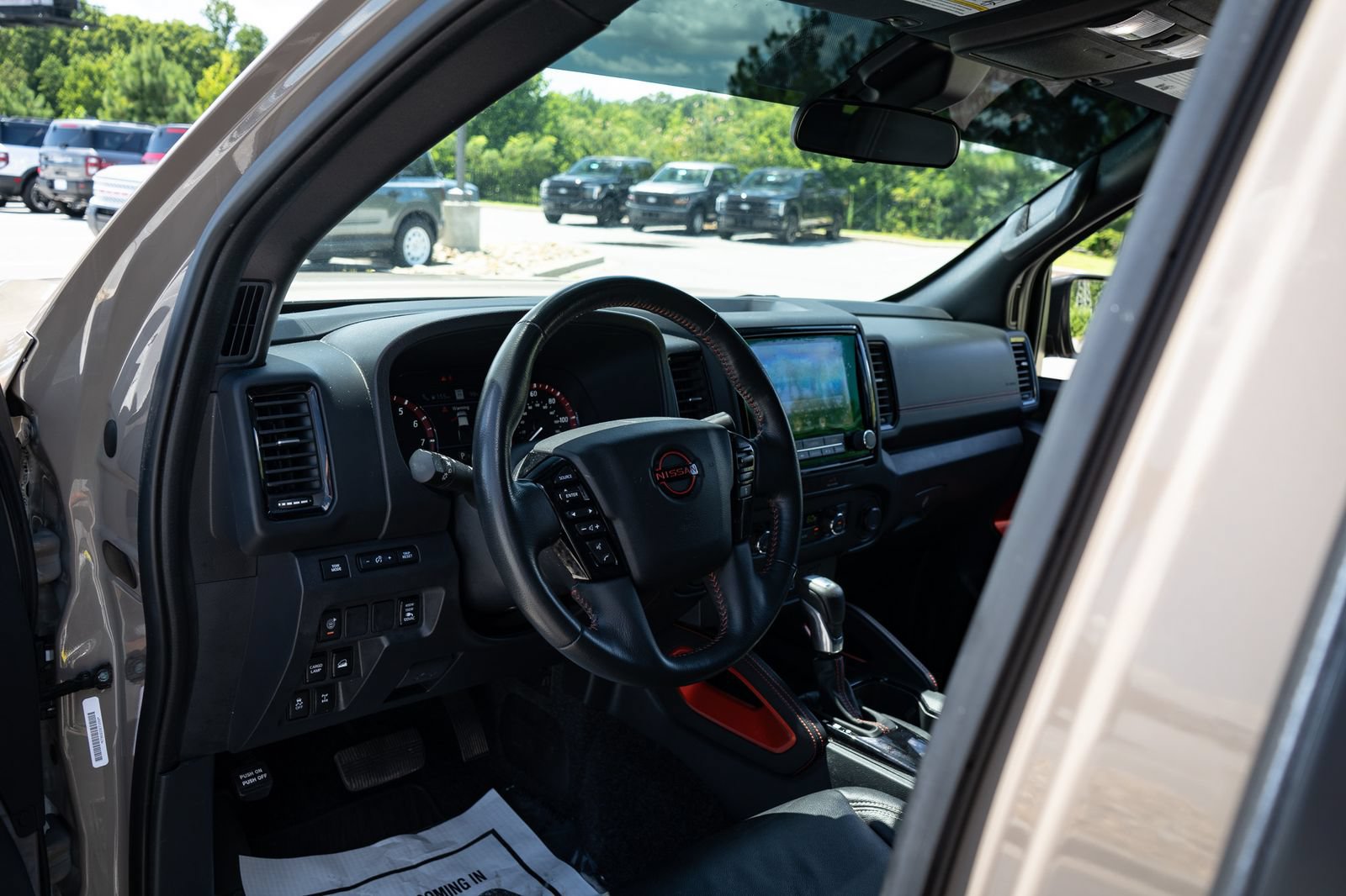 Used 2023 Nissan Frontier PRO-4X w/ Pro Convenience Package AWD/4WD image 13
