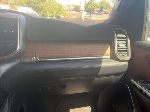Used 2021 RAM 1500 Limited AWD/4WD image 18