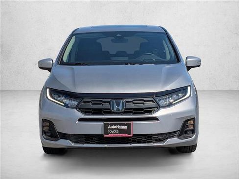 Used 2025 Honda Odyssey EX-L image 2