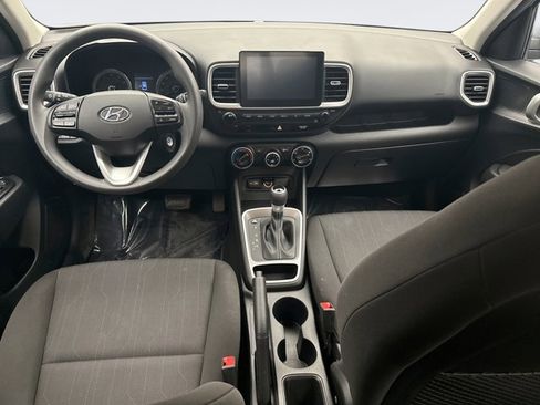 Used 2022 Hyundai Venue SE image 14