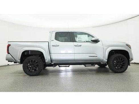 New 2026 Toyota Tacoma SR5 AWD/4WD image 27