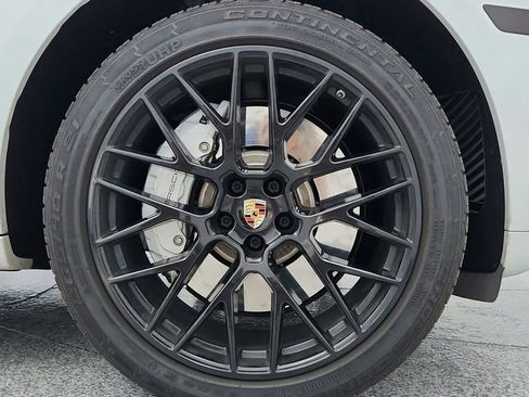 Used 2020 Porsche Macan Turbo image 13