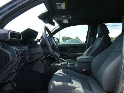 Used 2024 Toyota Tacoma SR AWD/4WD image 22
