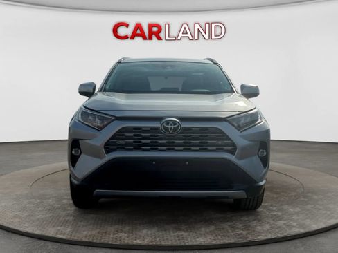 Used 2019 Toyota RAV4 Limited FWD image 9
