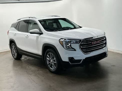 Used 2024 GMC Terrain SLT w/ LPO, Floor Liner Package AWD/4WD image 30