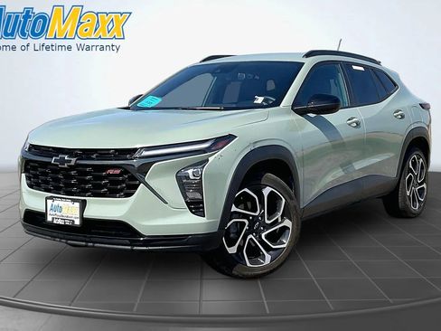 Used 2024 Chevrolet Trax RS w/ Driver Confidence Package FWD image 1