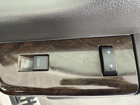 Used 2015 Ford F350 Platinum image 41