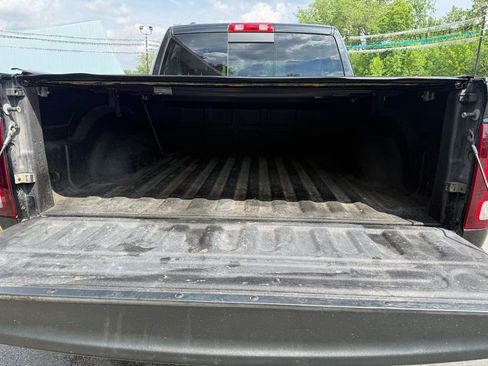 Used 2016 RAM 1500 Sport w/ Black Ram 1500 Sport Group AWD/4WD image 6