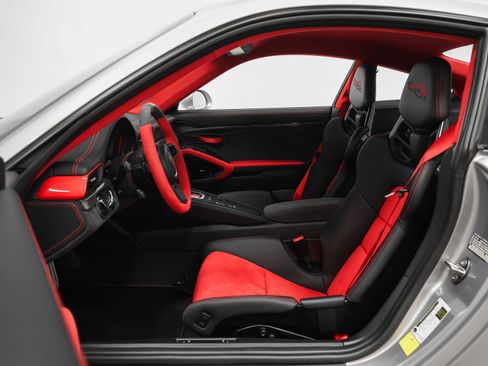 Certified 2018 Porsche 911 GT2 RS RWD image 84