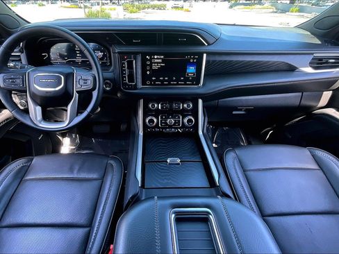 Used 2024 GMC Yukon Denali AWD/4WD image 14