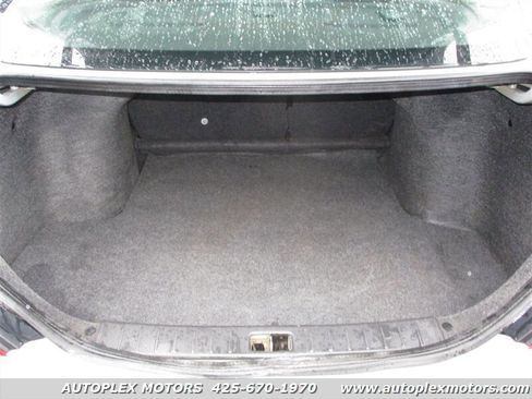 Used 2018 Nissan Versa SV image 12