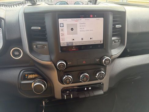 Used 2024 RAM 2500 Tradesman w/ Chrome Appearance Group image 10