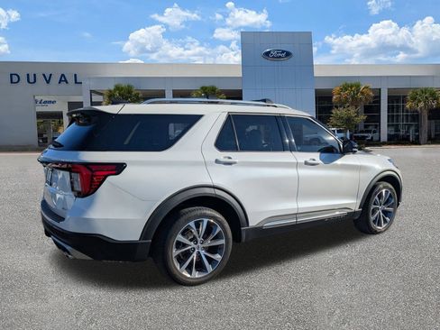Used 2025 Ford Explorer Platinum w/ Ultimate Package image 4