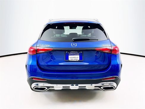 Used 2025 Mercedes-Benz GLC 300 4MATIC image 15
