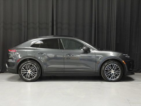 Certified 2025 Porsche Macan 4 Electric AWD/4WD image 6