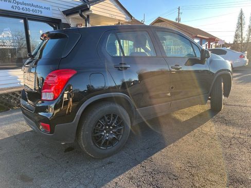 Used 2018 Chevrolet Trax LS image 9