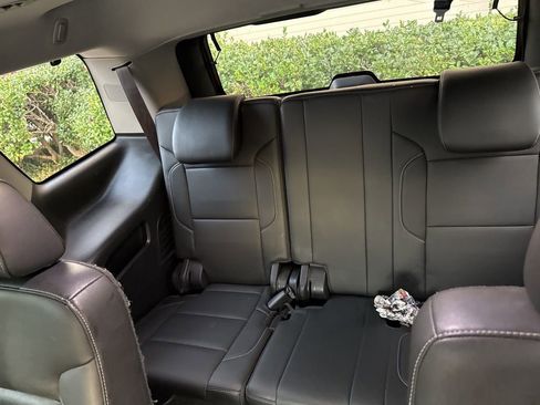 Used 2017 GMC Yukon SLT w/ Open Road Package image 10