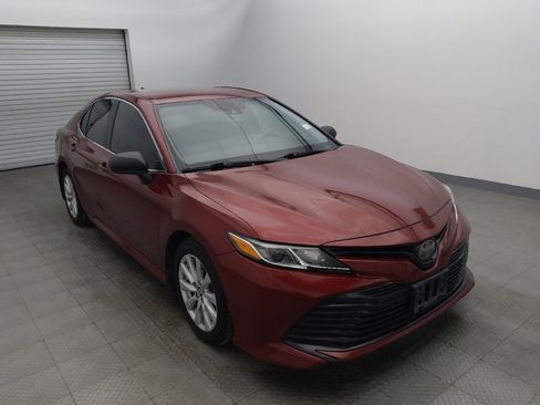 Used 2020 Toyota Camry LE image 13