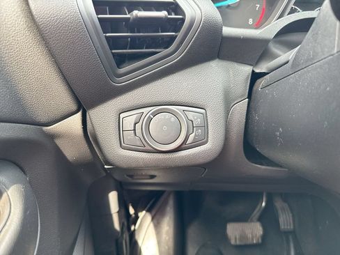 Used 2018 Ford Escape SE FWD image 17