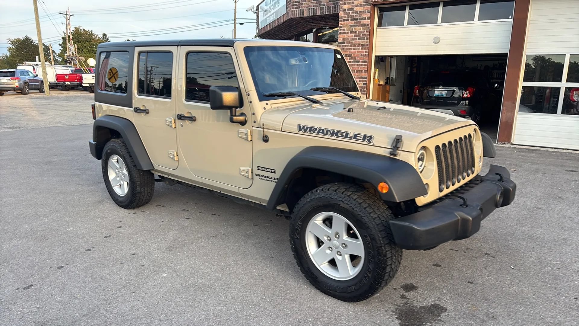 Used 2017 Jeep Wrangler Unlimited Sport w/ Quick Order Package 24S AWD/4WD image 21