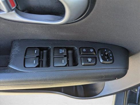 Used 2016 Kia Soul image 10
