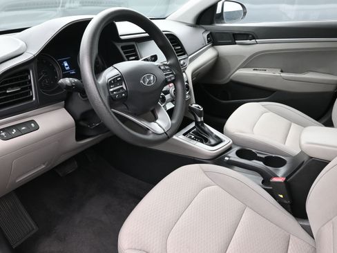 Used 2019 Hyundai Elantra SEL image 10