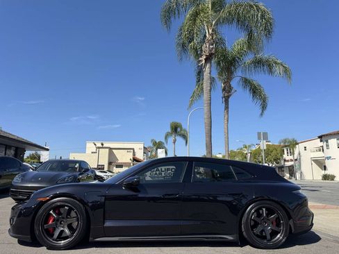 Used 2023 Porsche Taycan GTS image 2