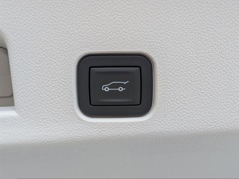 New 2026 Buick Enclave Avenir w/ Super Cruise Package image 13