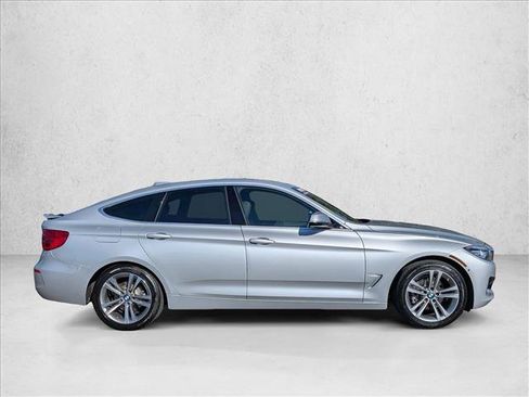 Used 2017 BMW 330i xDrive AWD/4WD image 4