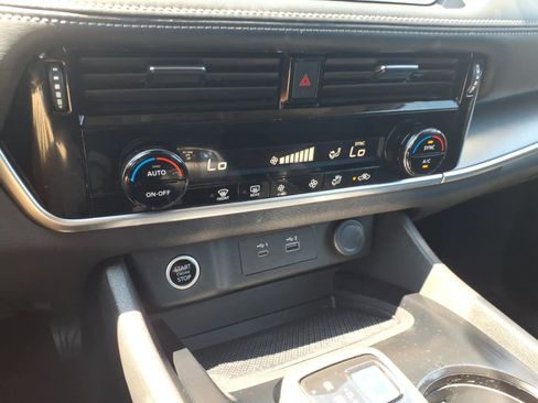 Certified 2022 Nissan Rogue SV AWD/4WD image 20